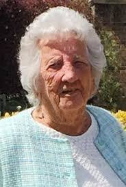 Edith Mcgee's Instagram, Twitter & Facebook