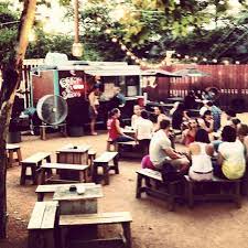 Seven Awesome Reasons To Go To Austin Texas C Est Christine Food Park Austin Backyard Plan
