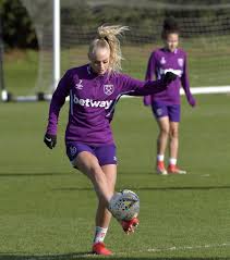 Alisha lehmann says the family atmosphere at west ham united means she feels right at home with the club's women's team. Alisha Lehmann Wallpapers Wallpaper Cave