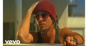 He has scored 150 number of hits all of billboard charts. Jennifer Love Hewitt In Enrique Iglesias S Hero 57 Music Videos Featuring Celebrity Cameos Popsugar Entertainment