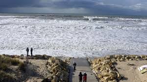 En occitan gascon la ville se nomme la canau. Drogue Echouee Sur La Plage Un Mineur Interpelle A Lacanau Avec 5 Kg De Cocaine L Express