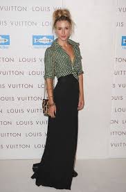 Love The Casual Top Dressy Long Skirt I Actually Did This For A Christmas Party One Year Long Formal Skirt And A Crisp White Fashion Style Skirt Trends