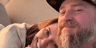 Zac Brown proposes to Austin's Kendra Scott with huge ring