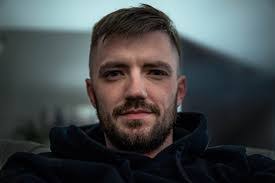 Eric Duke's Instagram, Twitter & Facebook