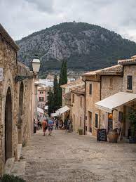 Największa wyspa balearów jest bardzo zróżnicowana geograficznie. Zwiedzanie Majorki Co Warto Zobaczyc Podrozniczo