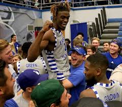 For many of you, simply reading the title of this article was enough to get your blood boiling. Eastern Men S Basketball Team Takes Big Win Over Illinois The Daily Eastern News