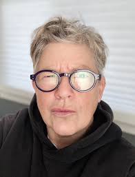 Only just found out Sue has died from Delo's my condolences to the  family.She will be sadly missed.🙏