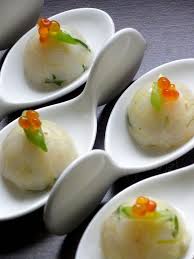 Yannick Alleno Domes De Noix De Coquilles Saint Jacques Au Poireau La Table Des Chefs 04 Saint Jacques Poireaux Coquille Saint Jacques Recettes De Cuisine