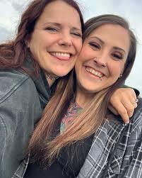 Another amazing night filled with good peeps and good music. It's always a  fun time with my Seeeeester @alyssahilton06 and my awesome brother in law  @stevel_kenievel. I wouldn't wanna eat overpriced food