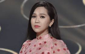 Cháu gái Vũ Linh nhận làn sóng tẩy chay dữ dội từ khán giả sau họp báo chỉ  trích Hồng Loan