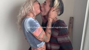 And Creeps Kissing Friday: Vampire Blonde Porn by Onlyfans | xHamster