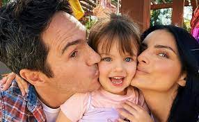 El actor mauricio ochmann y la modelo paulina burrola pasaron unos días en los cabos y compartieron su viaje a bordo de un yate. Kailani Reunites Mauricio Ochmann And Aislinn Derbez Ruetir