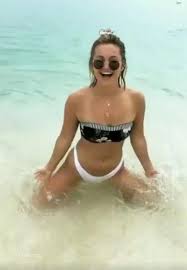 Olivia Holt Nude and Sexy Photo Collection - Fappenist