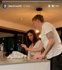 Soccer professional max kruse and his girlfriend dilara are getting married! Max Kruse Kiz Arkadasi Dilara Mardin E Yapilan Irkci Saldiriya Tepki Gosterdi Celticbet Kayit