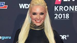 Die tätowierten augenbrauen wurden kosmetisch entfernt und wuchsen natürlich nach. Daniela Katzenberger Gefahrlicher Beauty Wahn Eingriff Mit Schlimmen Folgen Intouch