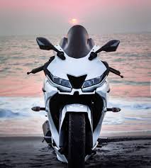 With a stunning looks and powerful performance, the r15 is one of the dream bikes of youngsters. Yamaha R15 V3 Modified R15 V3 Modified Black White Blue