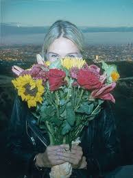 Animated flower images free download best animated flower images. Bouquet Tove Lo Fleurs Gif Find On Gifer