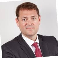 1400+ perfiles de «Starace»