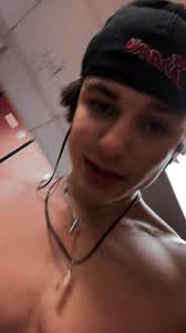 post-workout w a bad chest pump but i haven’t felt this good in weeks  #foryoupage #fypシ #gym #aesthetics #andGO #winterarc