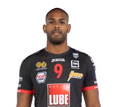 Earvin disputou o mundial de clubes. Yoandy Leal Yoandy Leal Lube Civitanova