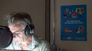 Danny De Vos Leest Schroot In Voor Luisterpunt Vader Auteurs Avontuur