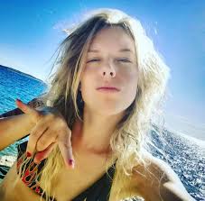 Happy Heavy Birthday to our High Priestess of the Night; Laura, all the  best to you…cheers🍻👌🏻🎤💥🔥🔥🤘🏻🤘🏻🤘🏻🤘🏻🤘🏻 all📸 by me, all  Rights the Burning Witches