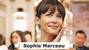 Sophie marceau joue les femmes d'affaires déterminées, mais rattrapée par son enfance et ses sentiments dans l'age de raison de yann samuell, puis tombe sous le charme de gad elmaleh. Die Gute Alte Zeit Sophie Marceau La Boum Die Fete 1980 Facebook
