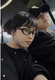 Thêu Chữ Cái Trên Áo