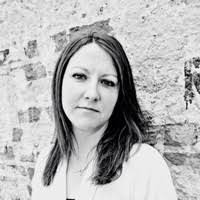 Laura Galvin's Instagram, Twitter & Facebook