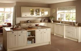 easy and elegant cream colored kitchen