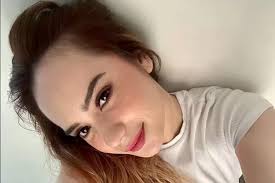 Kebingungan Warganet Mengenai Status Rumah Tangga Arya Saloka dan Putri  Anne, Masih Bersama ataukah Sudah...