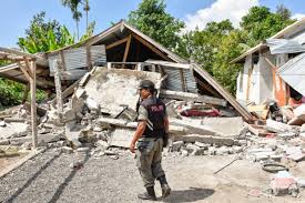 El número de muertos tras los terremotos y el tsunami que sacudieron la ciudad indonesia de palu hace una semana podría incluso duplicarse luego de que descubrieran una enorme grieta en la tierra. Los Efectos Del Devastador Terremoto En Indonesia Los Efectos Del Devastador Terremoto En Indonesia Internacional 24horas