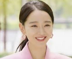Kim jung hyun fell into the abyss, shin hye sun was arrested in the preview mr. Shin Hye Sun And Kim Jung Hyun Accept Lead Roles In Queen Cheorin Kdrama Kisses
