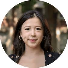 Aurora Collado's Instagram, Twitter & Facebook