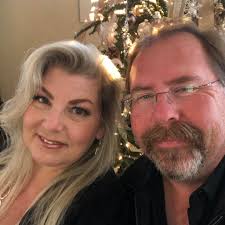 Does Uber operate in the Lake Chapala area?