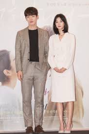 Hubungan keduanya diduga berawal dari proyek film vr berjudul stay with me. Stay With Me Korean Movie 2017 ê¸°ìµì ë§ëë¤ ì²«ì¬ë' Hancinema