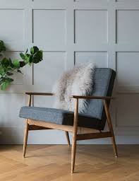 What S Hot On Pinterest Mid Century Modern Decor Unique Blog Mid Century Modern Living Room Mid Century Modern Living Living Room Chairs Modern