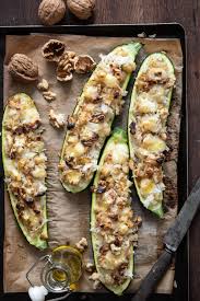 On Connait Les Traditionnelles Tomates Farcies Au Bœuf Mais Connaissez Vous La Recet Courgettes Farcies Recette Courgette Farcie Courgette Farcie Vegetarienne