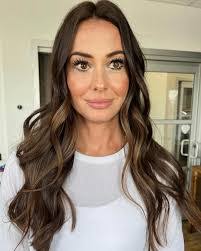 Vicky Craven's Instagram, Twitter & Facebook