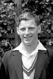 Ariana Gifford's Instagram, Twitter & Facebook