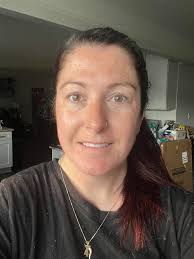 Seint makeup for easy, quick contouring