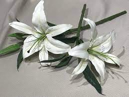 2 Artificial White Lilies With Buds White Casablanca Lilies White Lilies For Wedding Bouquet White Lily Arch Flowers White Wedding Bouquets Bridal Bouquet Blue
