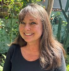 Susan Spohr's Instagram, Twitter & Facebook