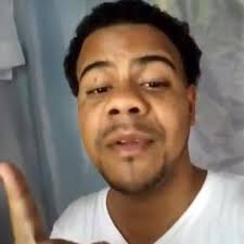 El dice por parecer a Romeo Santos las chicas los tienen loco!