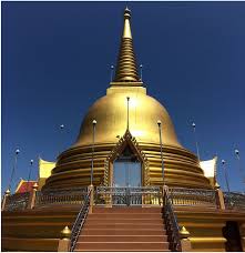 In the shape of a dragon, tioman island is an enchanted place with its roots in a legend of a dragon princess resting here on her way to visiting her prince. 8 Places To Visit In Malaysia In 3 Days Akbar Travels Blog