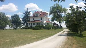 View our listings & use our detailed filters to find your perfect home. Large Iowa Farmhouse Close To Small Town Vinton Houses For Rent In Vinton Iowa United States