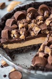 A low carb peanut butter pie made with a crust of almond flour that is very rich and delicious. Chocolate Peanut Butter Pie No Bake 8 Ingredients