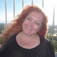 Kari Helms's Instagram, Twitter & Facebook