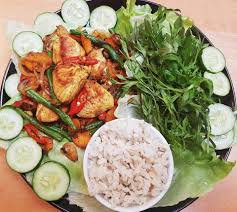 Nasi goreng yang dapat kita temukan di berbagai restoran maupun kedai kaki lima ini adalah makanan yang mengandung kalori tinggi. Malu Disangka Hamil Solat Pun Susah Wanita Ini Tekad Mahu Kurus Terus Nampak Muda Lihat Menu Yang Dikongsinya Gempak