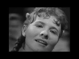 She won best actress at the cannes film festival, and appeared in two oscar. Torocsik Mari A Korhinta Cimu Filmben Nlc Hu